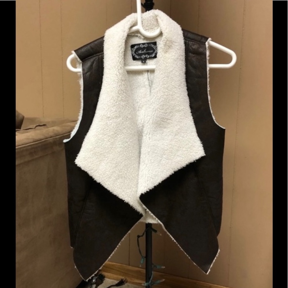 Two Toned Fur/Leather Brown Vest